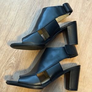 Naturalizer 6.5 Black Heeled Sandals- like new